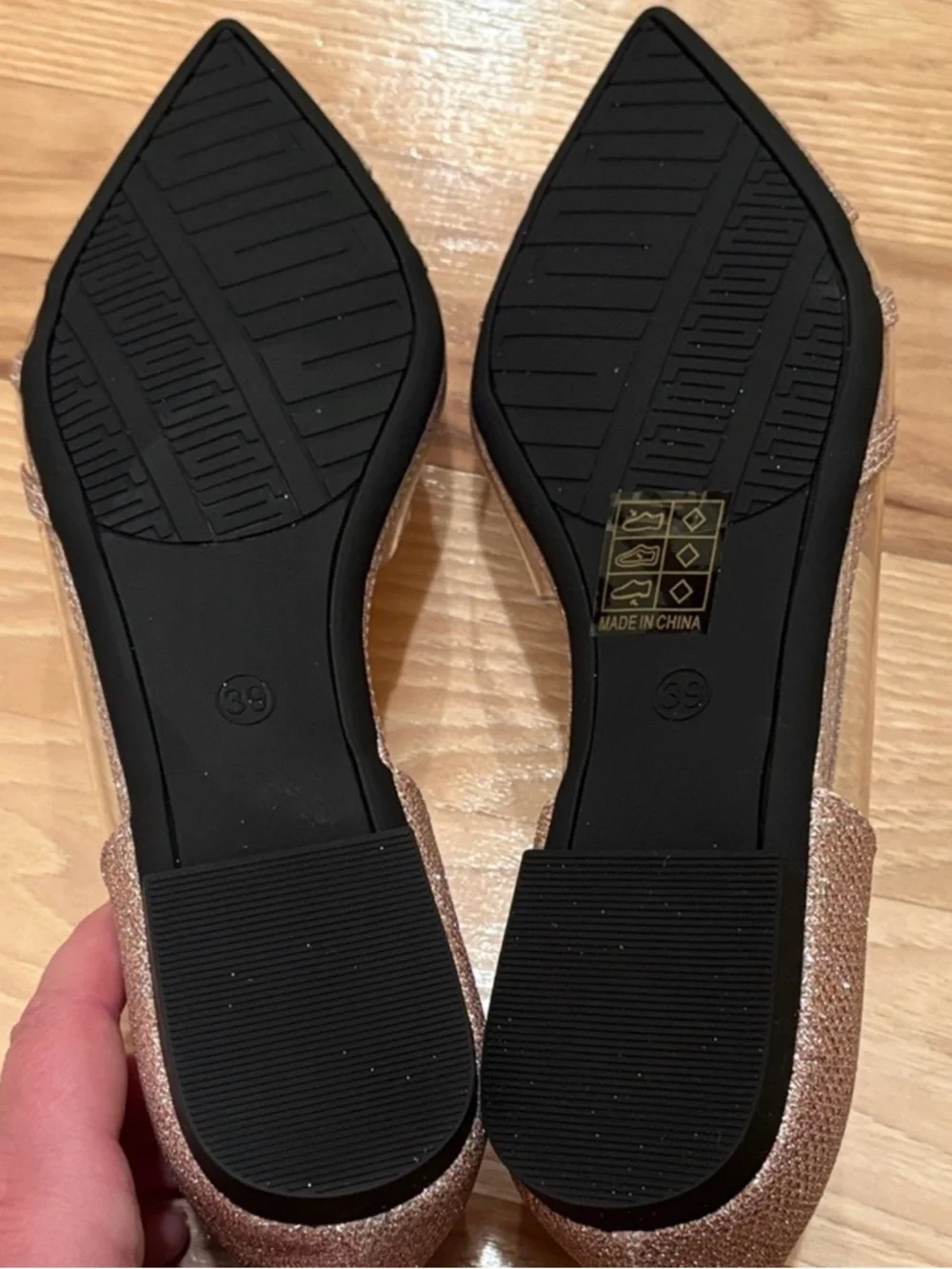 Women's Glitter Flat Shoes in Gold, NWOT. Size 7.5